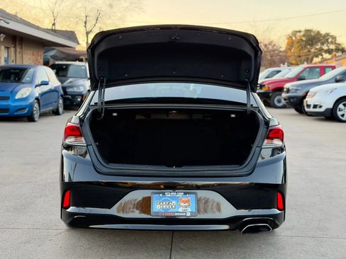 Used 2018 Hyundai Sonata Limited image 13