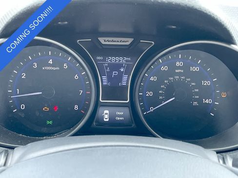 Used 2013 Hyundai Veloster Turbo FWD image 24