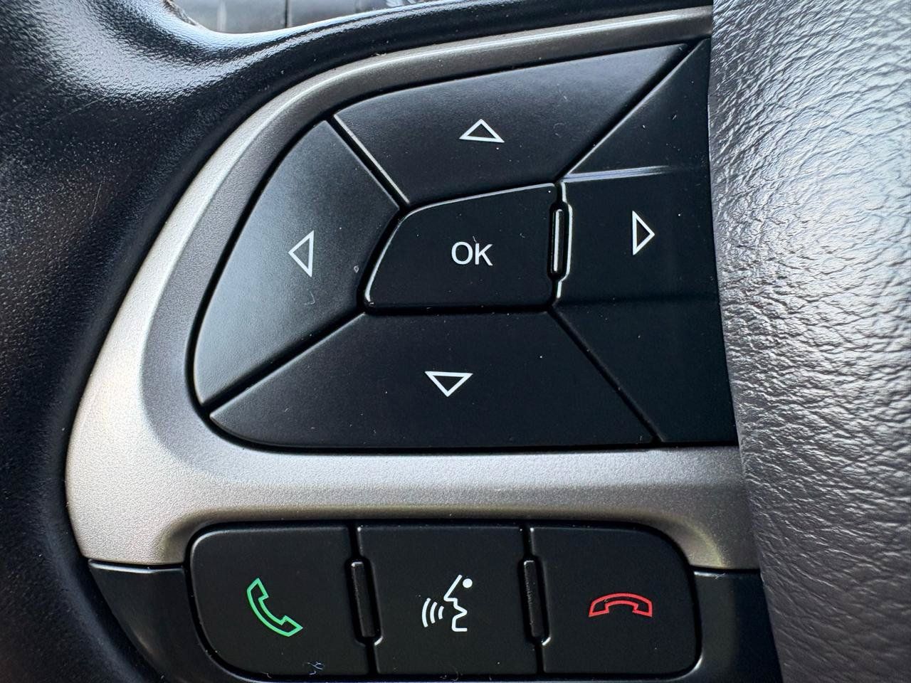 Used 2021 Jeep Compass Latitude AWD/4WD image 27