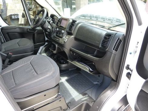 Used 2025 RAM ProMaster 2500 w/ Safety Group FWD image 26