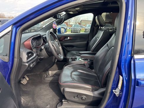 Used 2019 Chrysler Pacifica Limited w/ Advanced Safetytec Group image 29