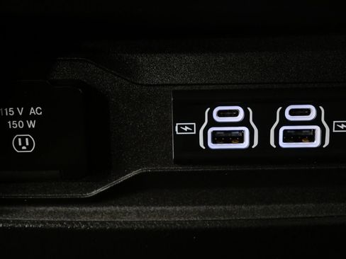 Used 2023 Jeep Grand Cherokee Altitude AWD/4WD image 25