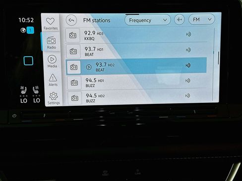 Used 2025 Volkswagen Atlas SE FWD image 21