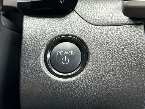 Used 2025 Toyota Camry SE FWD image 28