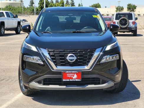 Used 2023 Nissan Rogue SV AWD/4WD image 3