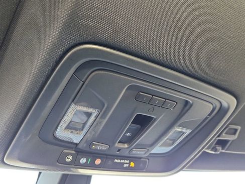 Used 2019 Chevrolet Silverado 1500 High Country image 30