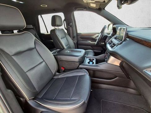 Used 2024 Chevrolet Tahoe Premier RWD image 22