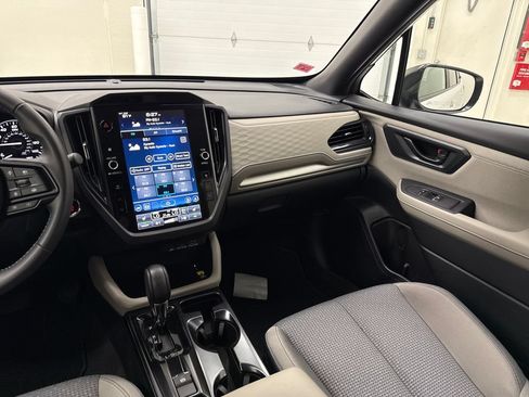 Used 2026 Subaru Forester Premium AWD/4WD image 16