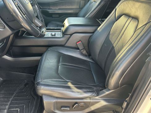 Used 2019 Ford Expedition Max Limited AWD/4WD image 19