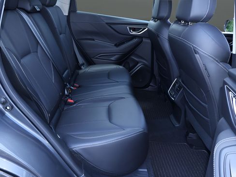 Certified 2023 Subaru Forester Touring AWD/4WD image 18