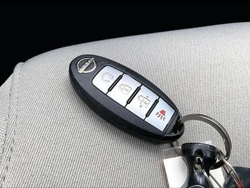 Certified 2022 Nissan Pathfinder SV image 14