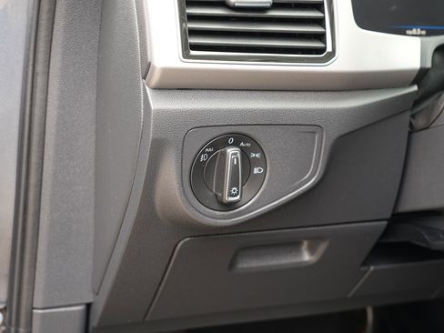 Used 2019 Volkswagen Atlas SEL Premium image 22