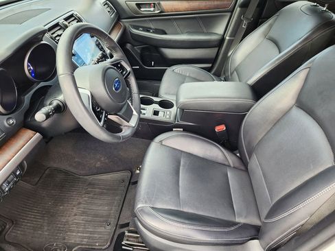Used 2018 Subaru Outback 2.5i Limited image 12