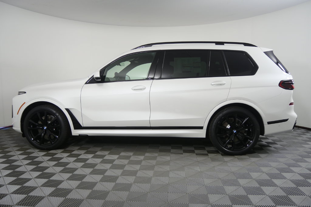 Used 2027 BMW X7 xDrive40i w/ Executive Package AWD/4WD image 7