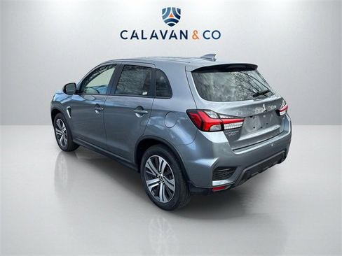 Used 2025 Mitsubishi Outlander Sport SE image 5