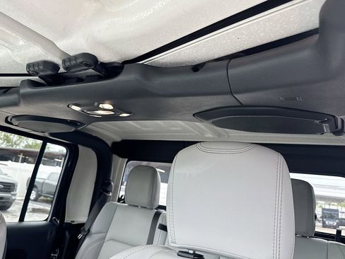 Used 2021 Jeep Gladiator Mojave AWD/4WD image 20