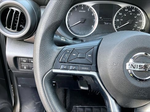 Used 2020 Nissan Kicks S FWD image 10