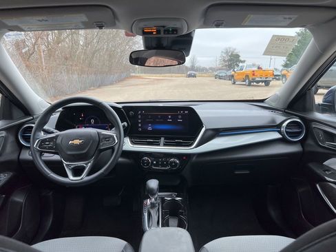 Used 2024 Chevrolet Trax LT w/ Driver Confidence Package image 35