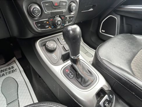 Used 2021 Jeep Compass Latitude w/ Sun and Sound Group AWD/4WD image 24