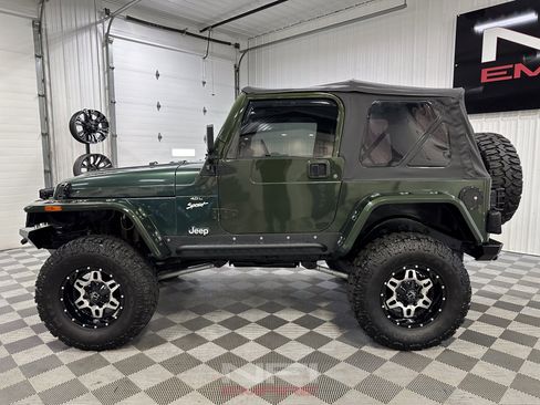 Used 1997 Jeep Wrangler Sport image 2