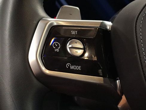 Certified 2023 BMW 760i xDrive image 15