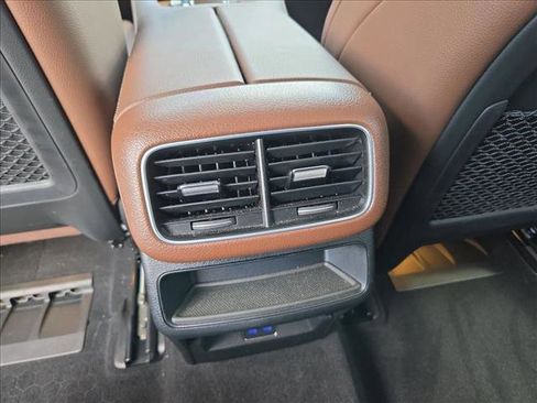 Used 2024 Mercedes-Benz GLE 450e 4MATIC image 14