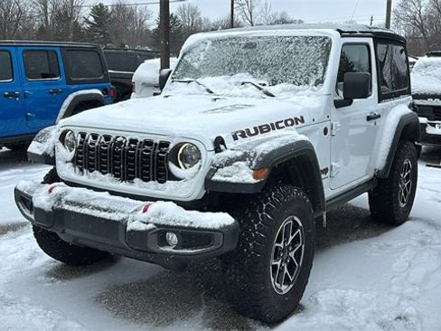 Used 2024 Jeep Wrangler Rubicon w/ Technology Group image 2