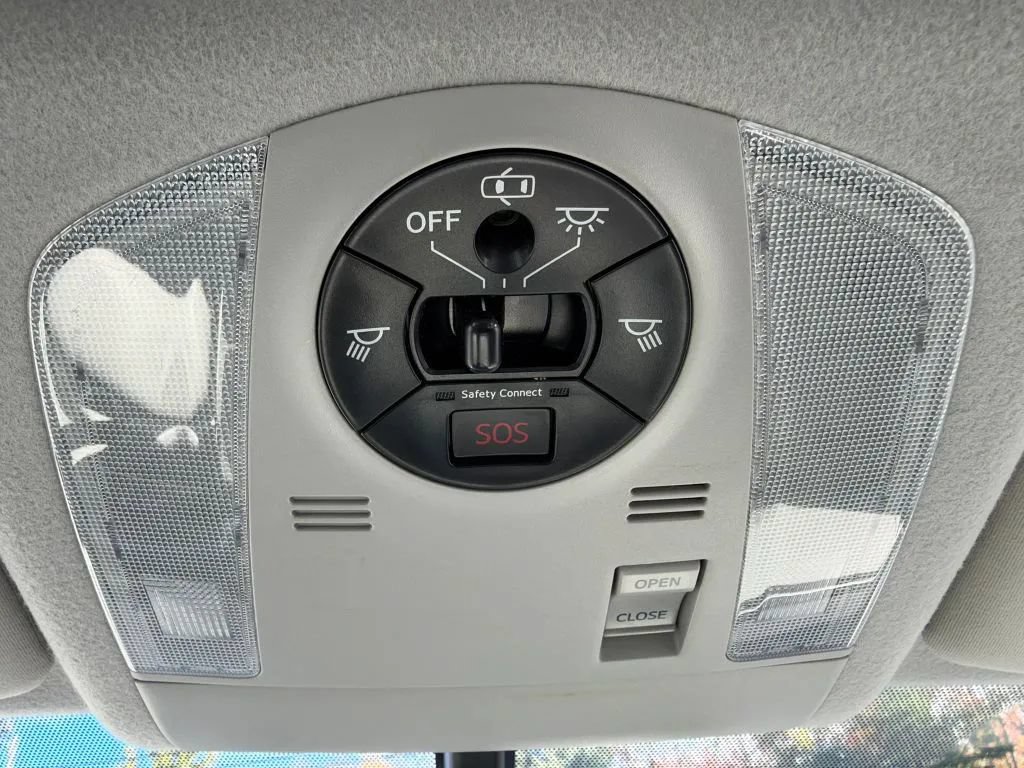 Used 2010 Toyota Prius Five FWD image 23