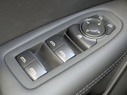 New 2026 Cadillac XT5 Luxury w/ LPO, Floor Liner Package image 23