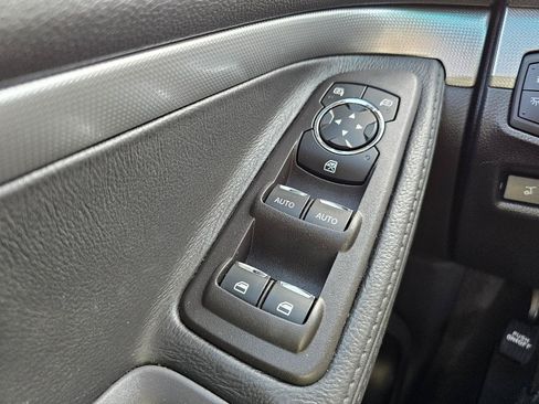 Used 2013 Ford Explorer XLT FWD image 53