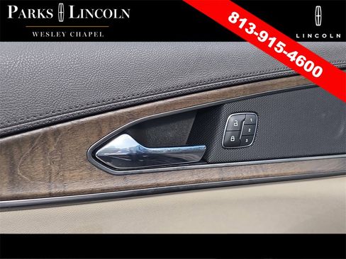 Certified 2019 Lincoln Nautilus Select image 17