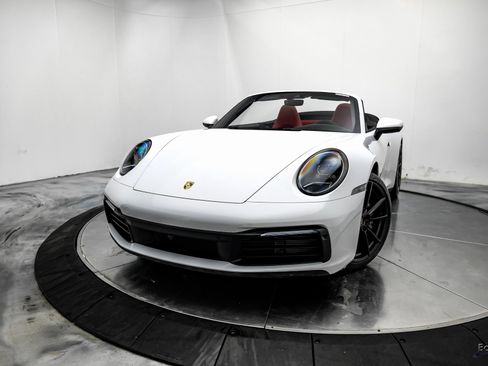 Used 2021 Porsche 911 Carrera 4 image 3