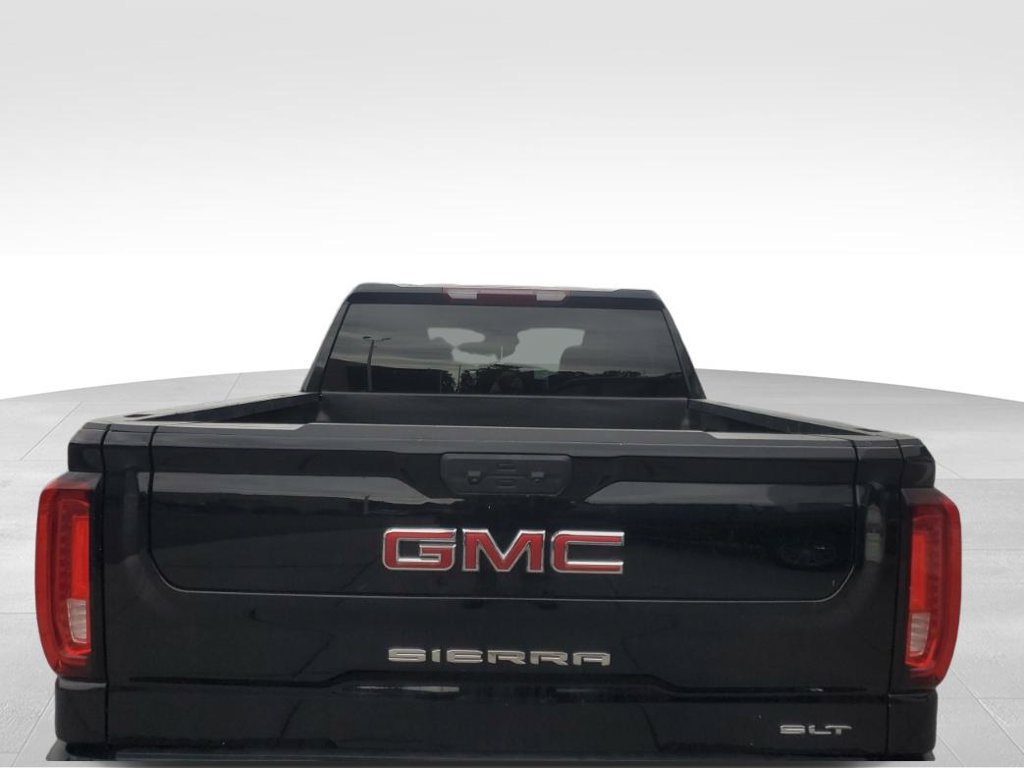 Used 2025 GMC Sierra 1500 SLT AWD/4WD image 4