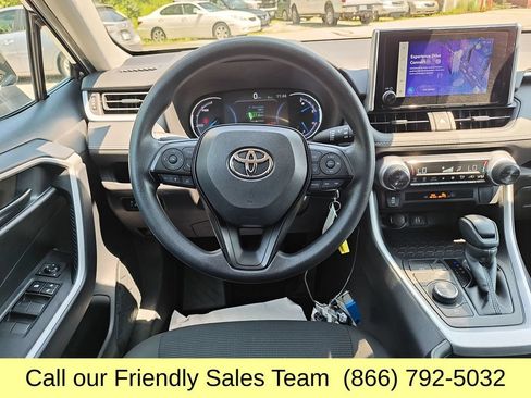 Certified 2025 Toyota RAV4 LE AWD/4WD image 15