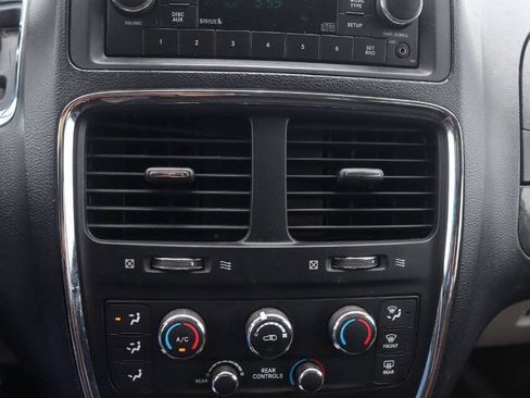 Used 2011 Dodge Grand Caravan Mainstreet w/ PWR Convenience Group FWD image 38
