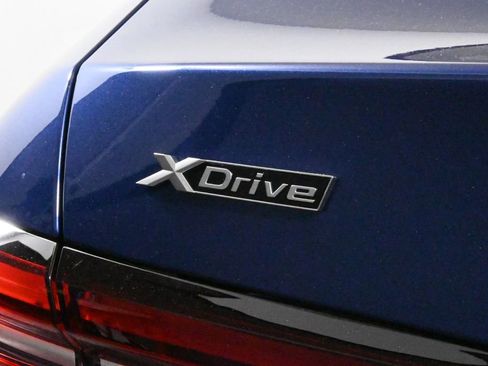 Used 2026 BMW 530i xDrive w/ Premium Package image 41