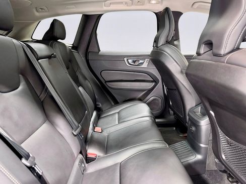 Used 2023 Volvo XC60 T8 Ultimate image 24