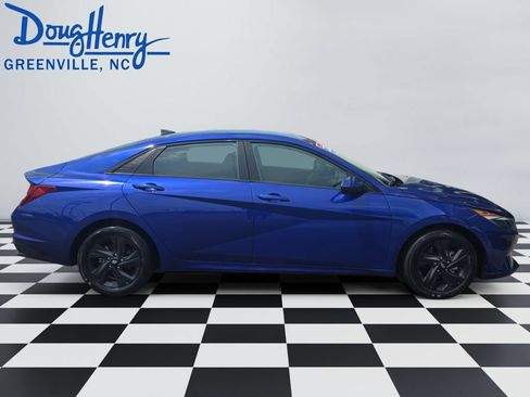 Used 2021 Hyundai Elantra SEL FWD image 6