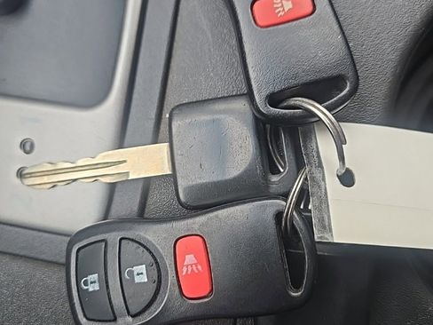 Used 2014 Nissan Xterra PRO-4X w/ Pro-4x Leather Package image 39