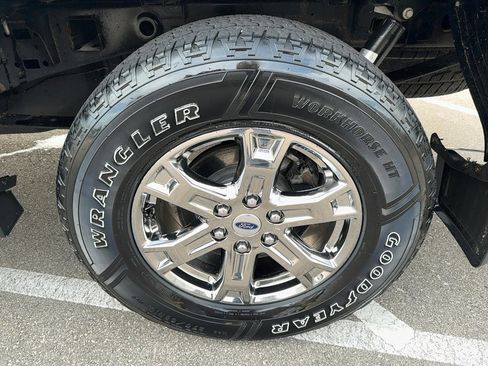 Used 2021 Ford F150 XLT w/ Equipment Group 302A High image 12