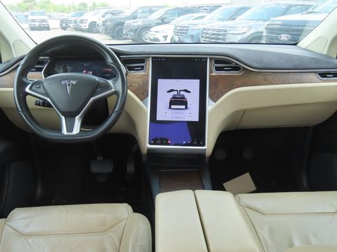Used 2017 Tesla Model X 75D AWD/4WD image 22