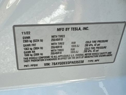 Used 2023 Tesla Model Y Long Range AWD/4WD image 31