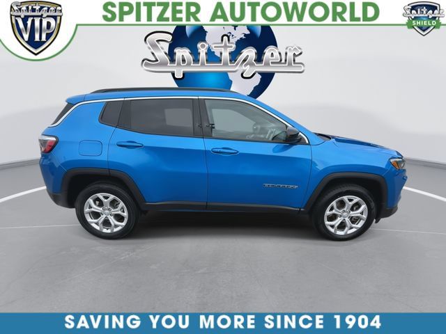 Used 2024 Jeep Compass Latitude AWD/4WD image 9