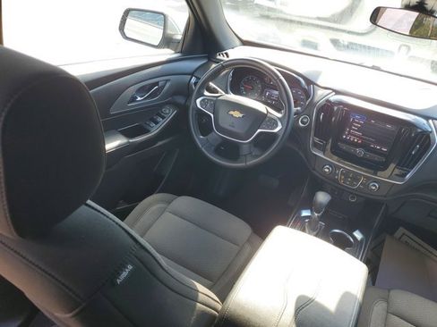 Used 2023 Chevrolet Traverse LT image 22