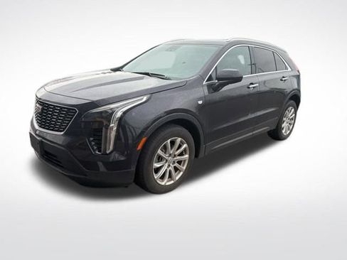 Used 2023 Cadillac XT4 Luxury w/ Cold Weather Package image 12