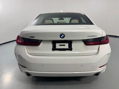 Certified 2025 BMW 330i xDrive Sedan w/ Convenience Package AWD/4WD image 7