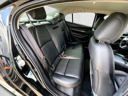 Used 2019 MAZDA MAZDA3 Sedan FWD image 26