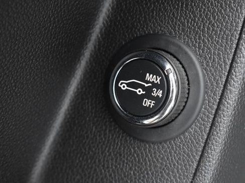 Certified 2023 Chevrolet Traverse LT FWD image 24