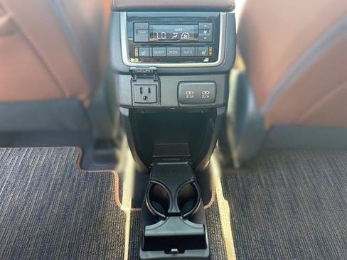 Used 2022 Subaru Ascent Touring AWD/4WD image 16