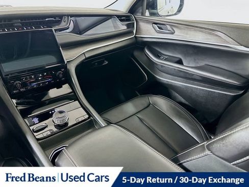 Used 2023 Jeep Grand Cherokee 4WD 4xe w/ Luxury Tech Group II image 27